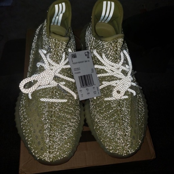 Cheap Yeezy Boost 350 V2 Aposmono Clayapos M Gw2870